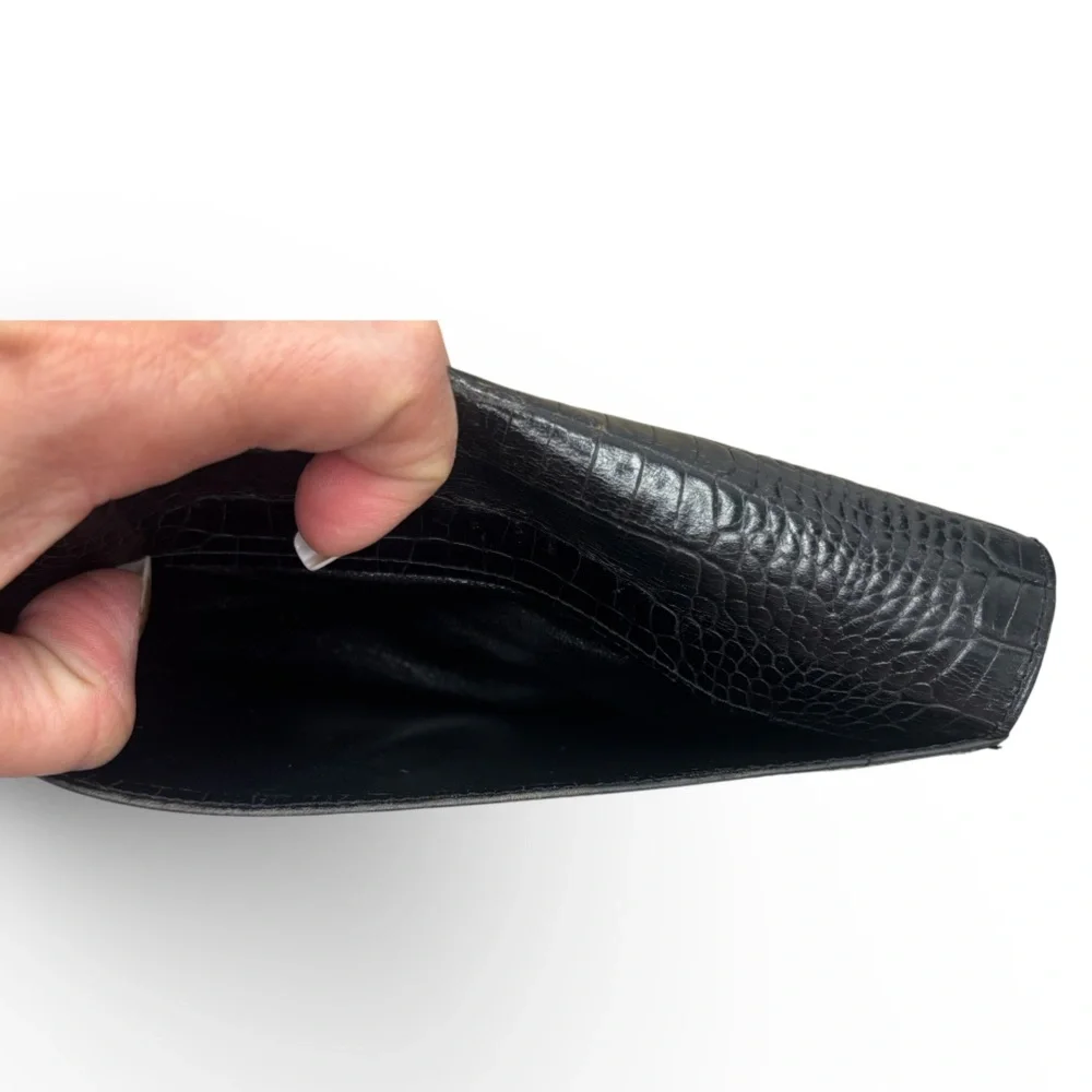 SOLD ❌ Yves Saint Laurent crocodile-embossed black leather wallet - Picture 6 of 7
